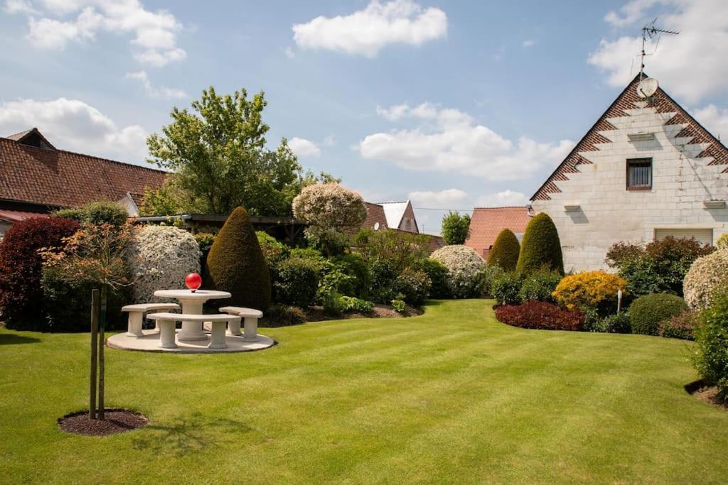 Domaine Des Demoiselles - Gite Et Spa Hauteville  Exterior photo