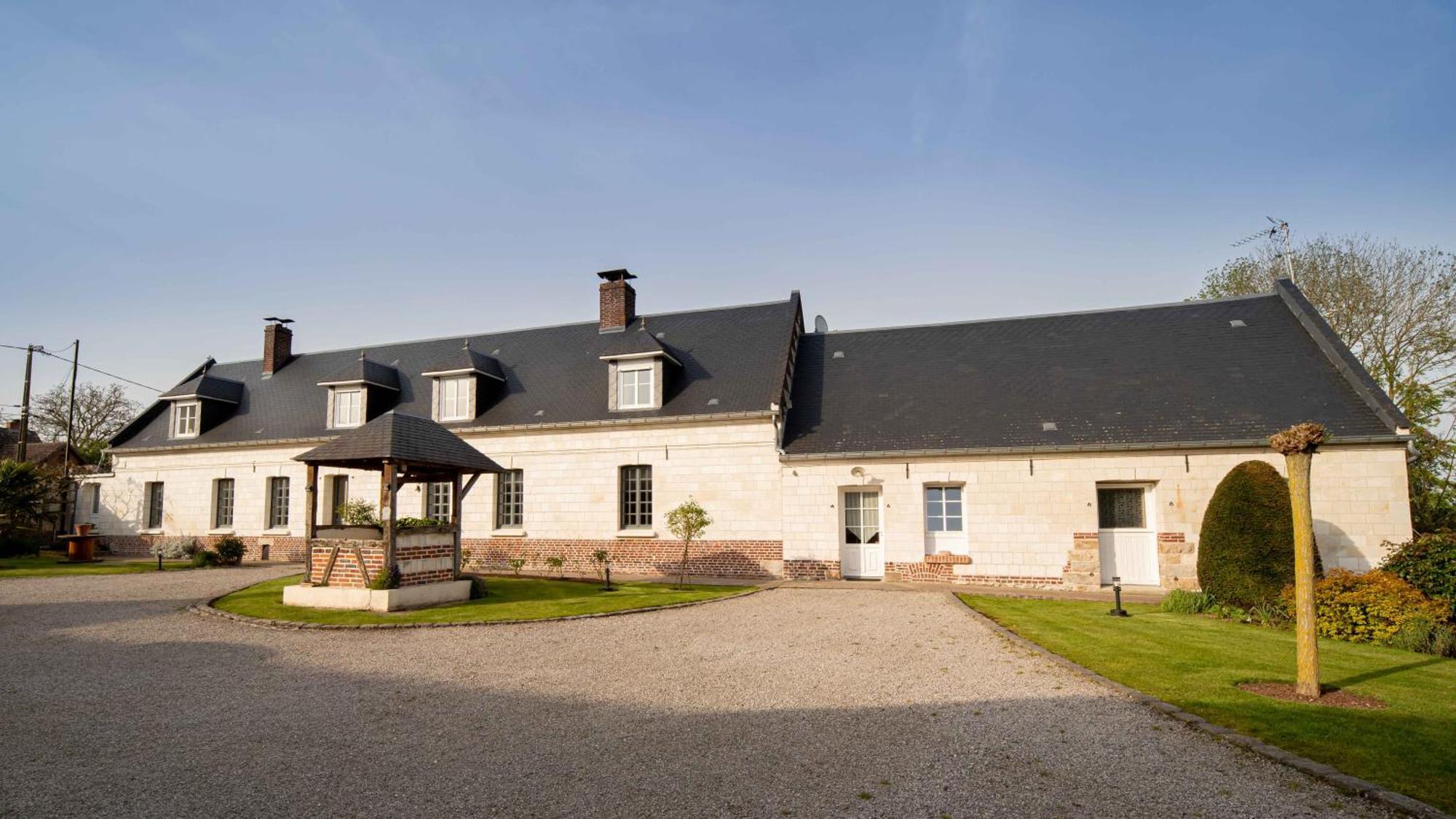 Domaine Des Demoiselles - Gite Et Spa Hauteville  Exterior photo